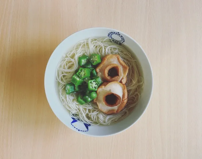 オクラと車麩の煮麺|長谷川さんさん