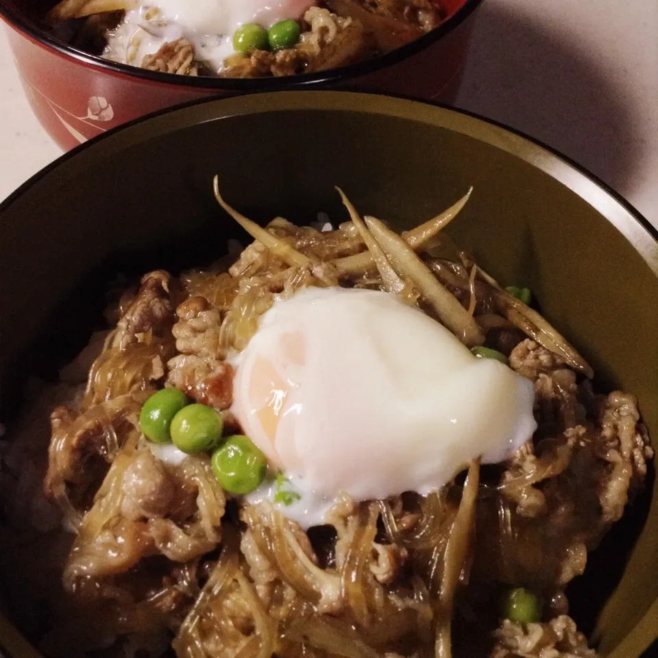 Snapdishの料理写真:牛ごぼうの甘辛丼 温玉付き|きょうさん