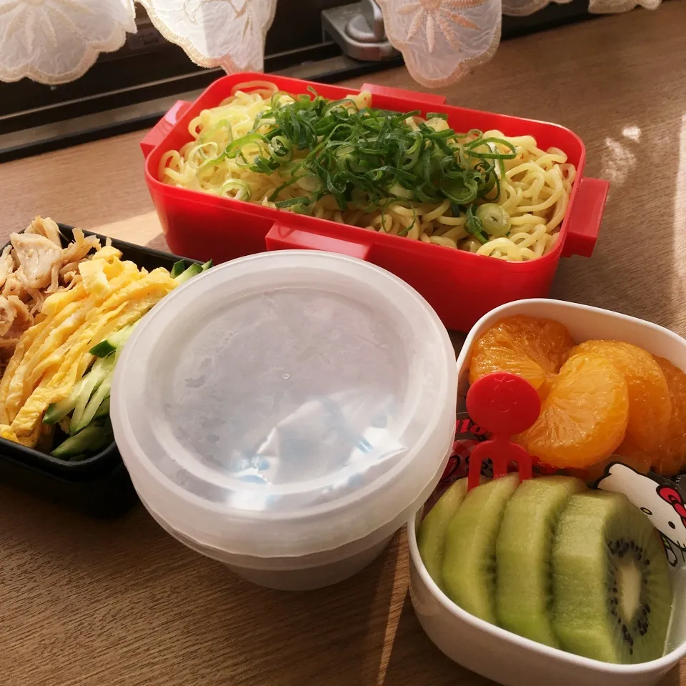 大学1年女子 つけ麺弁当|あこみさん