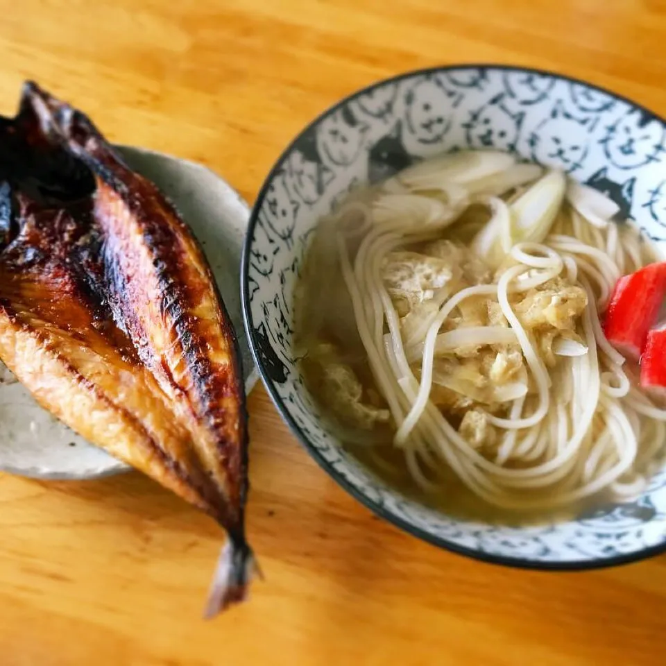 うどんと焼きサバのお昼ごはん^_^|Sakiko Daichoさん