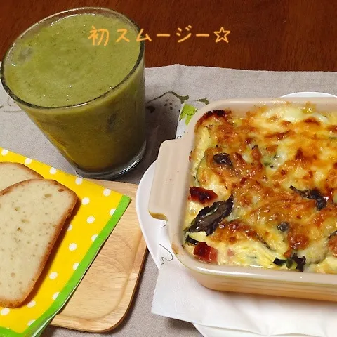 Snapdishの料理写真:朝ごはん☆初めてのスムージー|インコ夫人さん