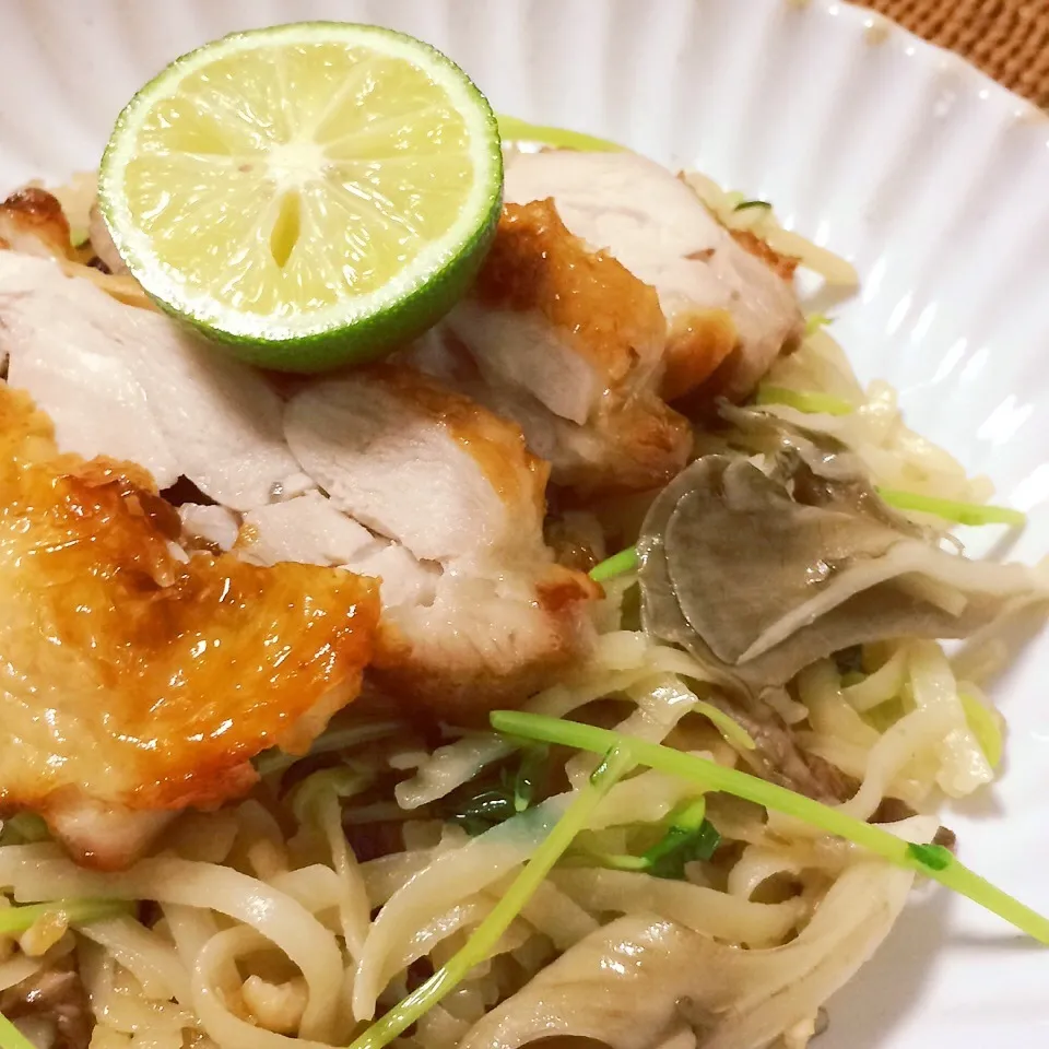 ケンミンちょい足し祭り♪本日は平麺で和風にしてみた|みゆゆさん