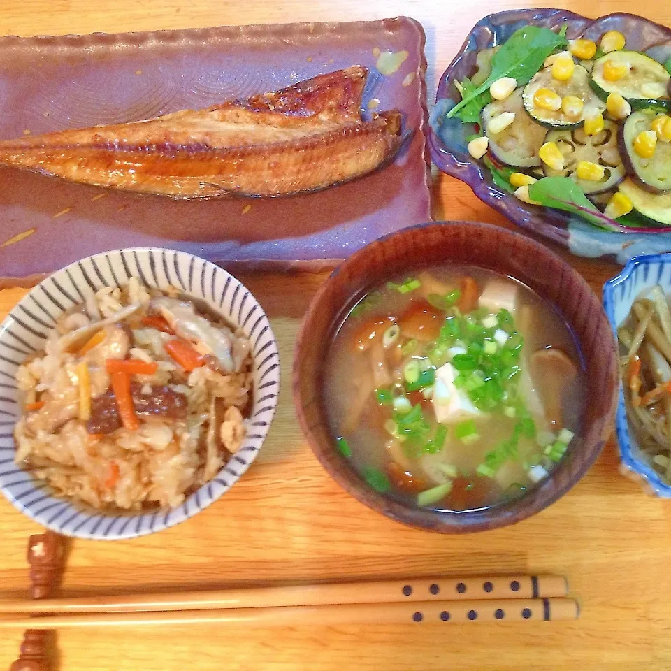 Snapdishの料理写真:今日の夜はきのこごはん。|Sakiko Daichoさん