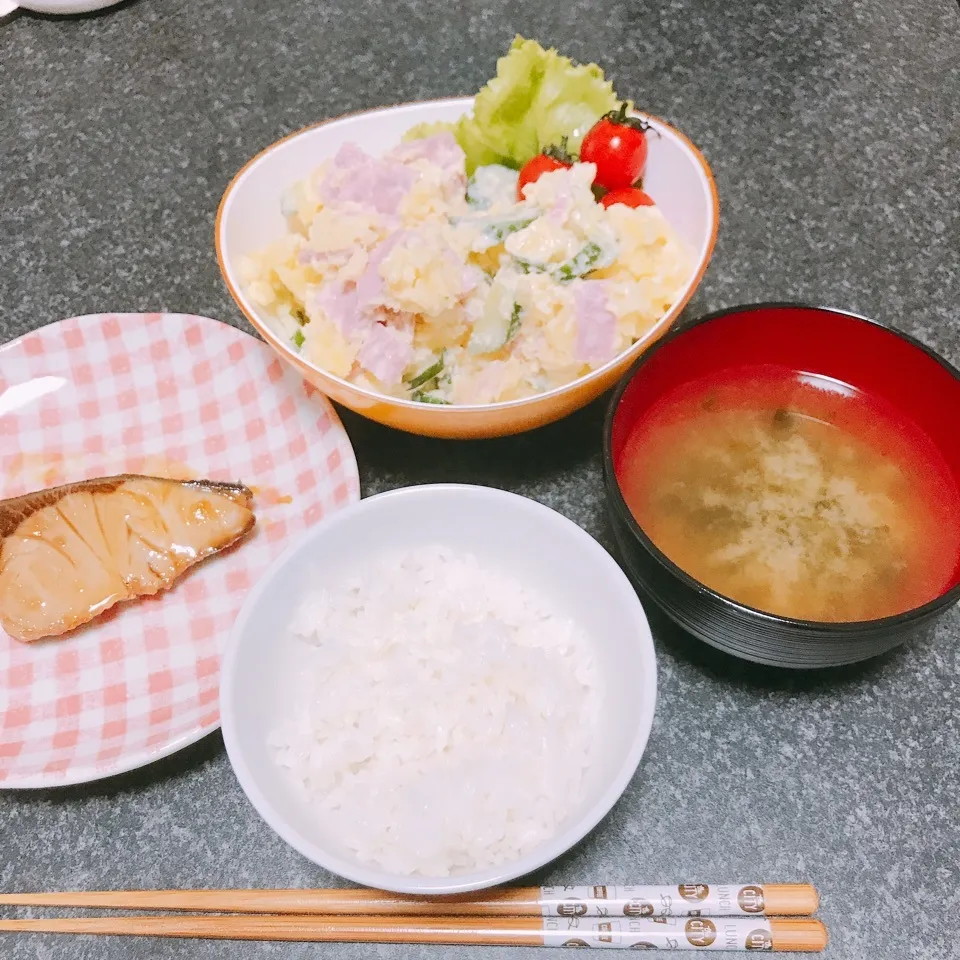 ぶりの照り焼き🐟とポテサラとあおさのお味噌汁💓|ドラゴンmama💓さん