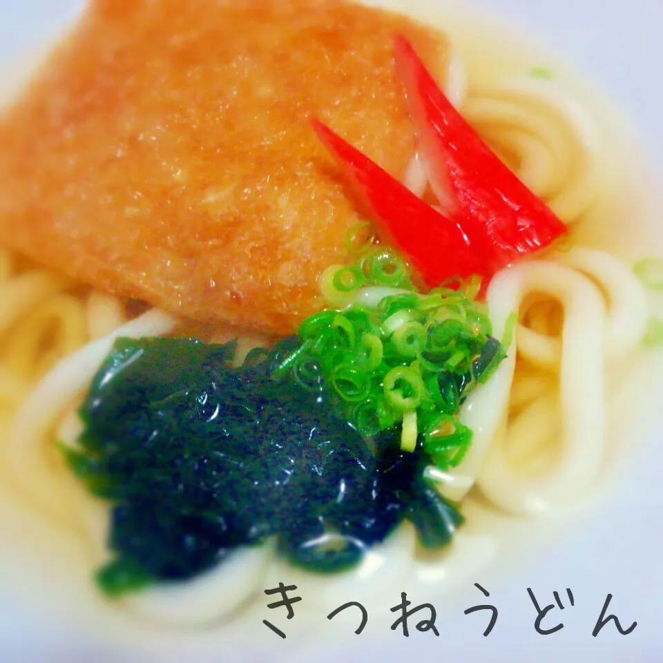 美味しいお揚げを使って🎵きつねうどん|あんみっちゃんさん