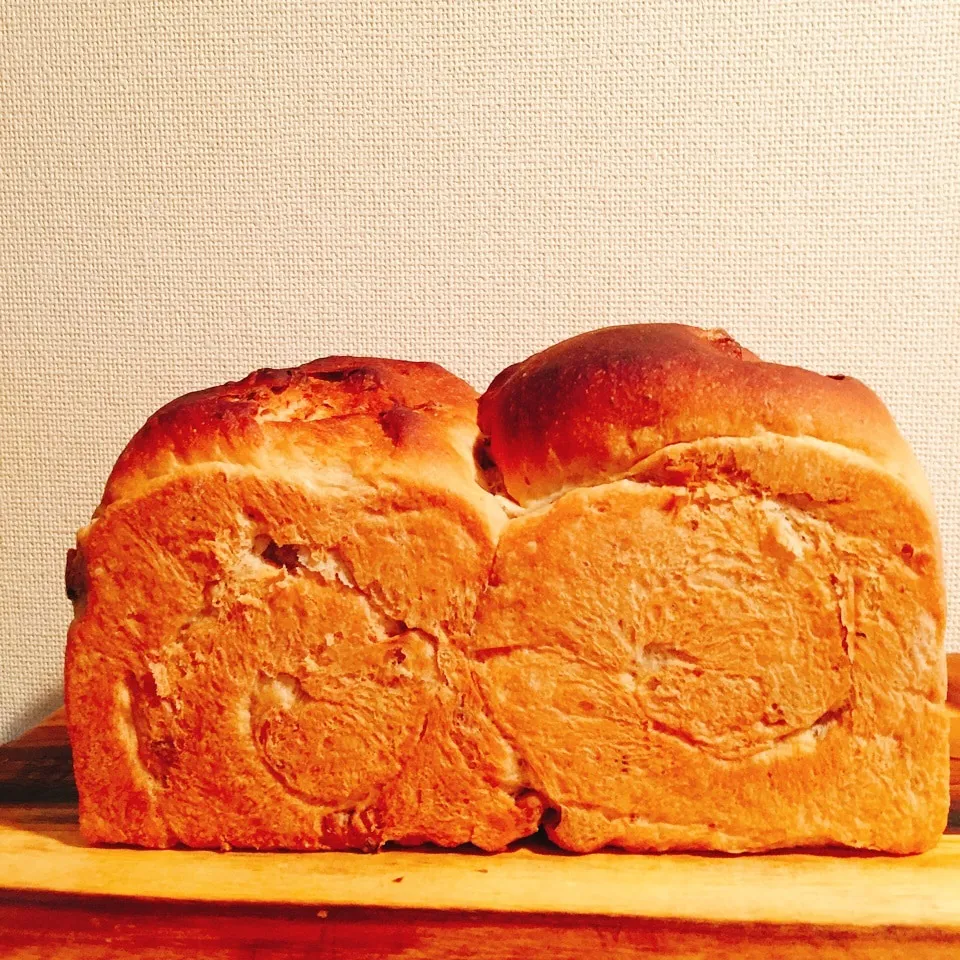 Snapdishの料理写真:-湯種-くるみ食パン|❁︎na--na❁︎Nさん