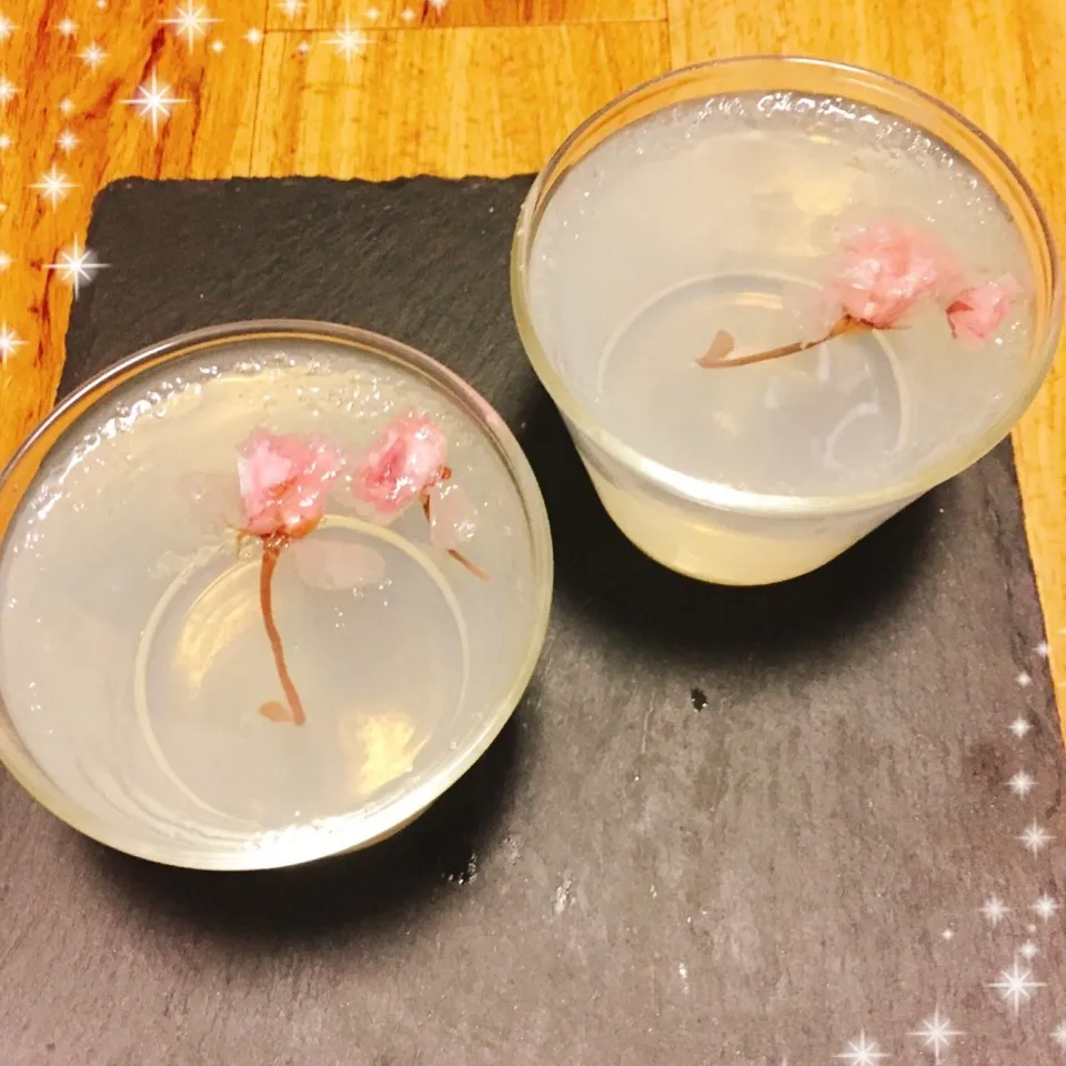 Snapdishの料理写真:さくらゼリー🌸|❁︎na--na❁︎Nさん