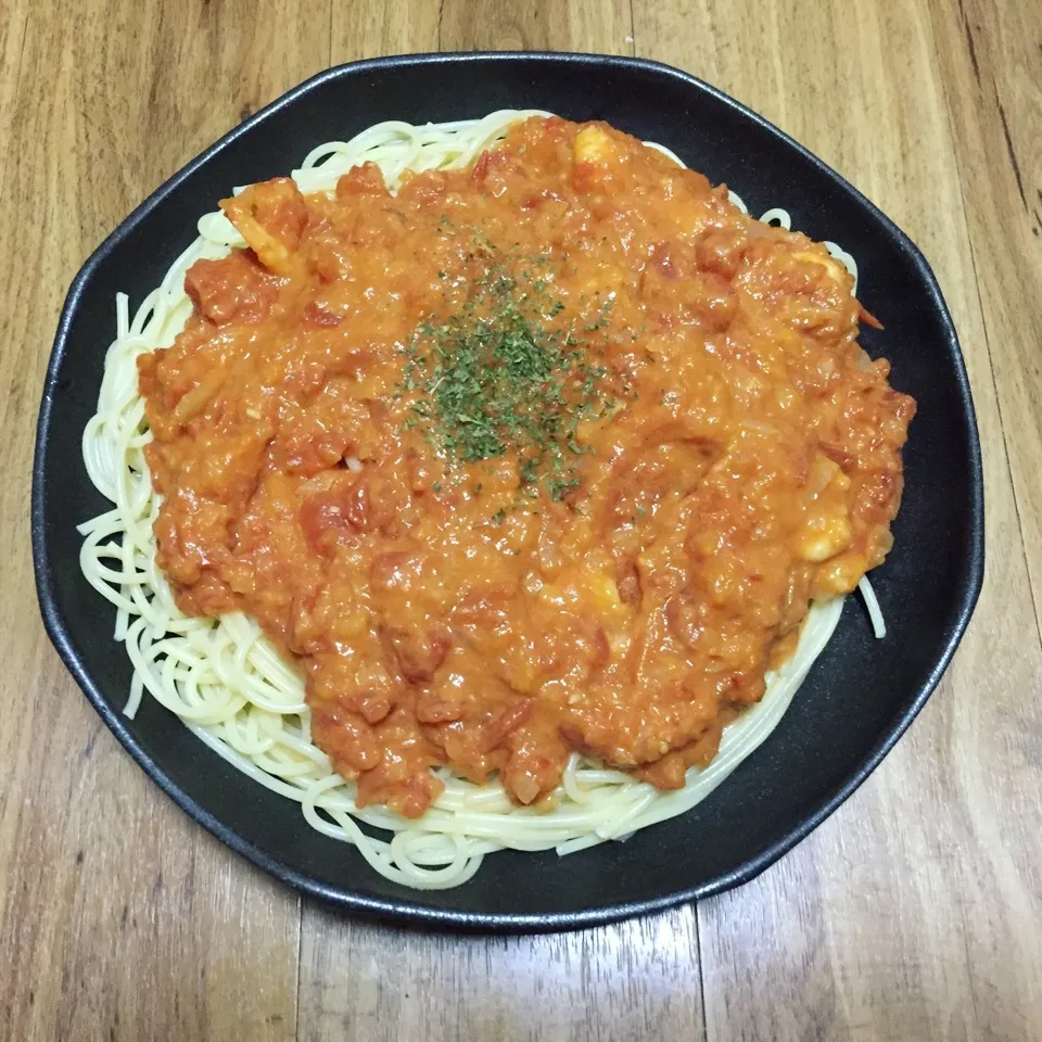 えびのトマトクリームパスタ🍝|❁︎na--na❁︎Nさん