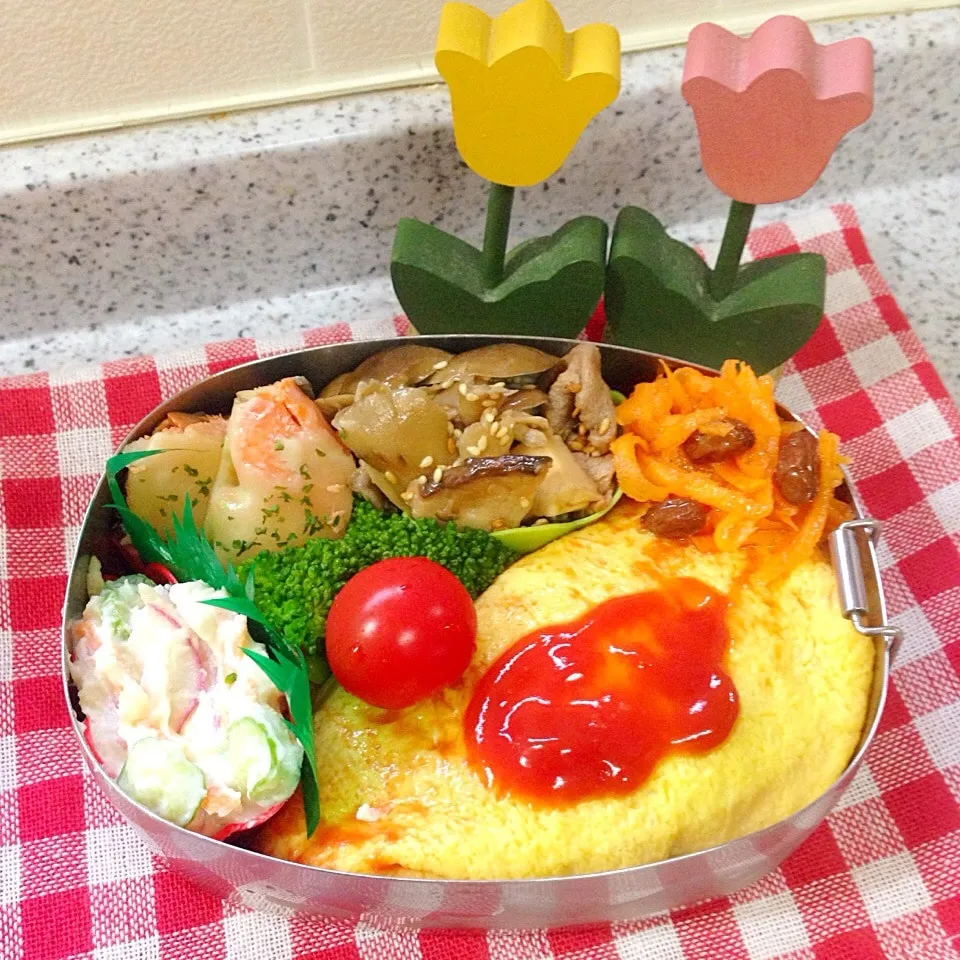 Snapdishの料理写真:オムライス弁当🐣|naonaomimichanさん