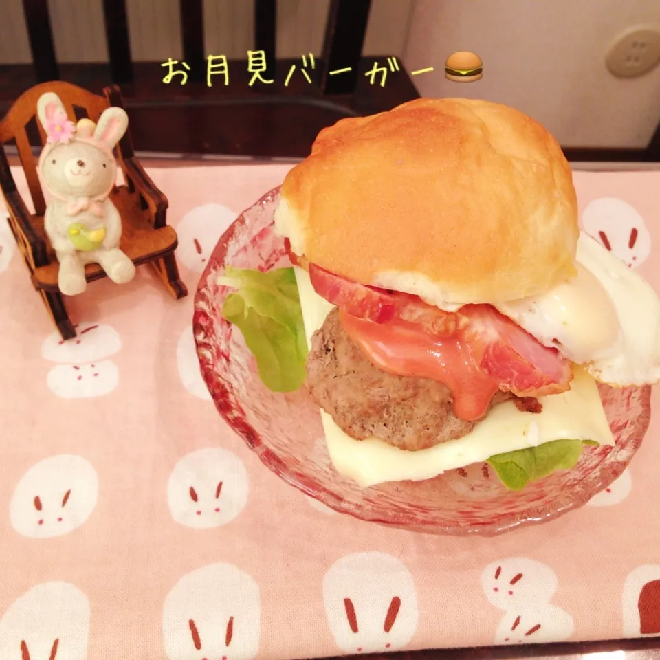 Snapdishの料理写真:お月見バーガー🐰🍔✨|naonaomimichanさん