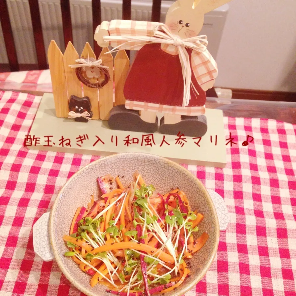 Snapdishの料理写真:ねねさん♡の酢玉ねぎ入り人参の和風マリネ♪|naonaomimichanさん