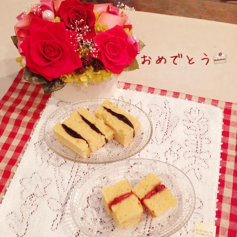 Snapdishの料理写真:ユッキーちゃん♡1200投稿おめでとう♪バターケーキでお祝い|naonaomimichanさん