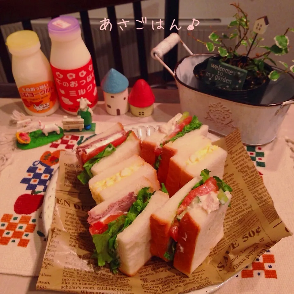 ミックスサンドで朝ごはん♪|naonaomimichanさん