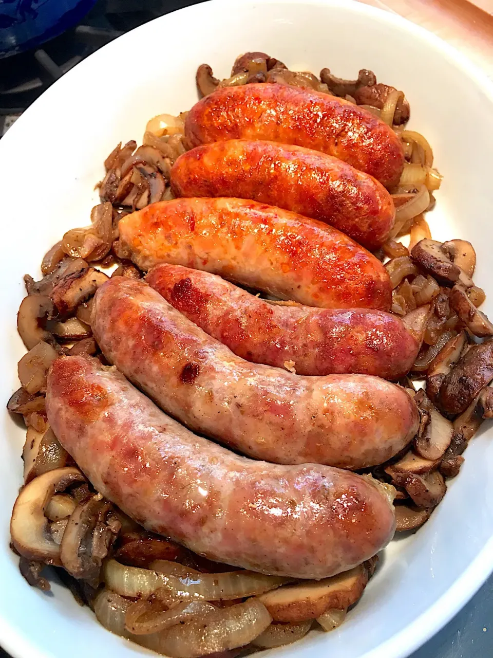 Hot & mild Italian Sausage with sautéed onions & cremini mushrooms #italiansausage|🌺IAnneさん