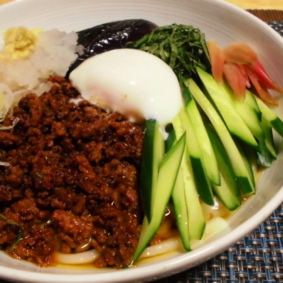 Snapdishの料理写真:ガッツリ具だくさん肉味噌ぶっかけうどん|梟姉さんさん