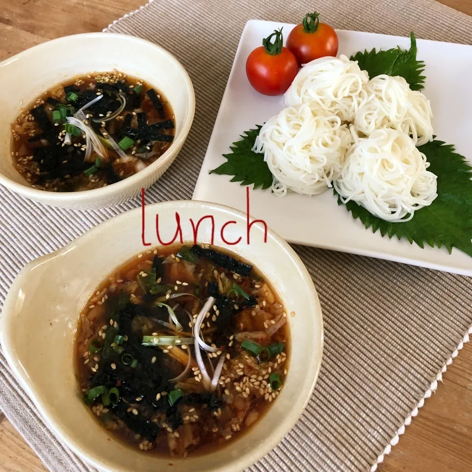 海苔とキムチのつけだれで素麺🌼まねっこ|あとさん