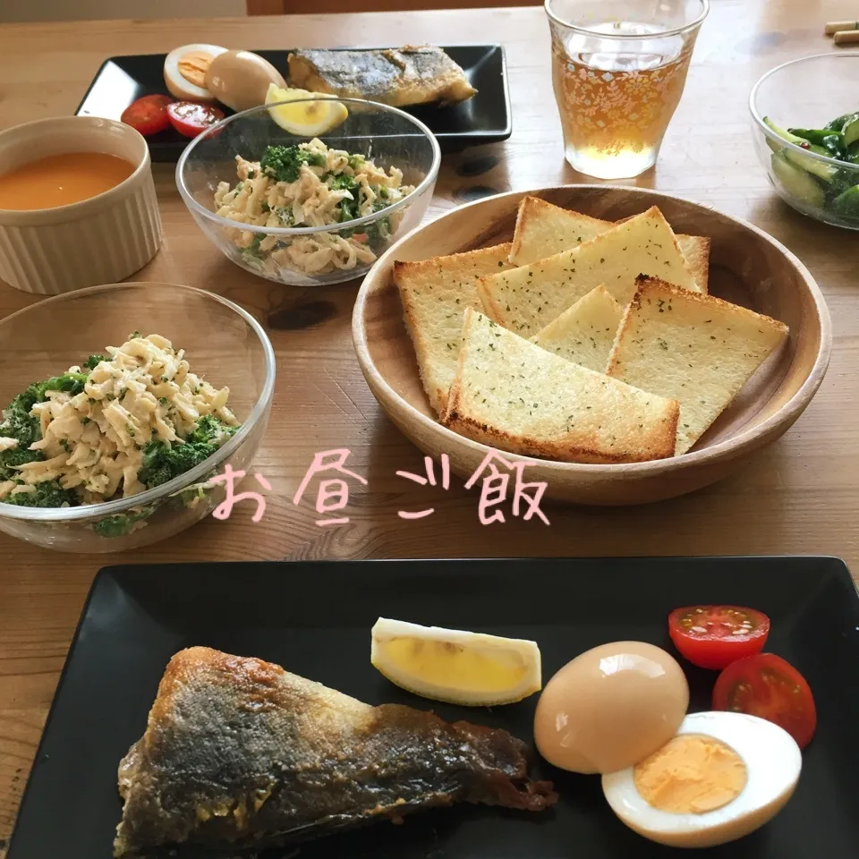 混合ランチ🤗 切り干し大根とブロッコリーのサラダ🤗|あとさん