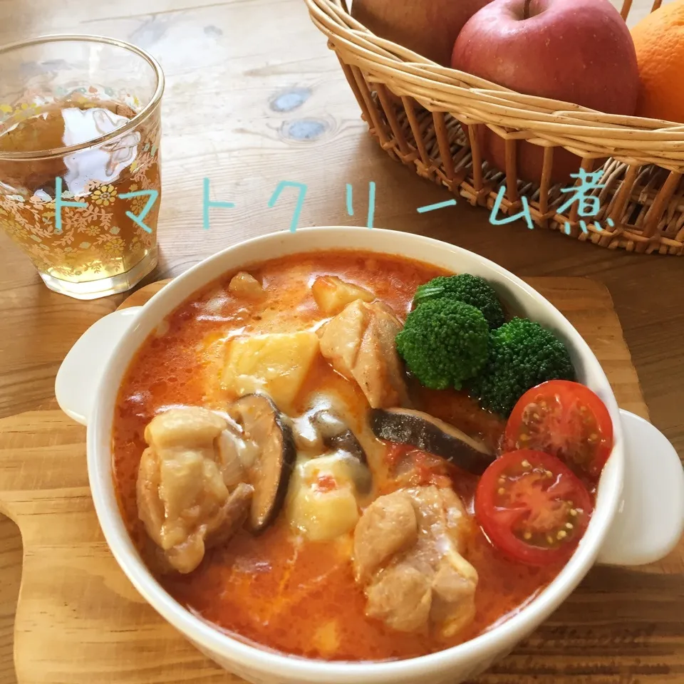 しゃなママさんの 鶏とじゃがいもの トマトクリーム煮🤗|あとさん