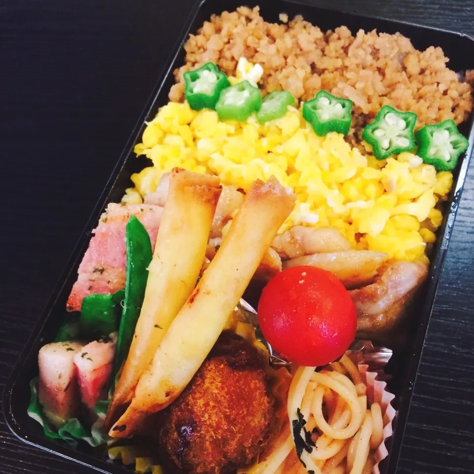 高校球児のお弁当(そぼろ弁当)|さーたんさん