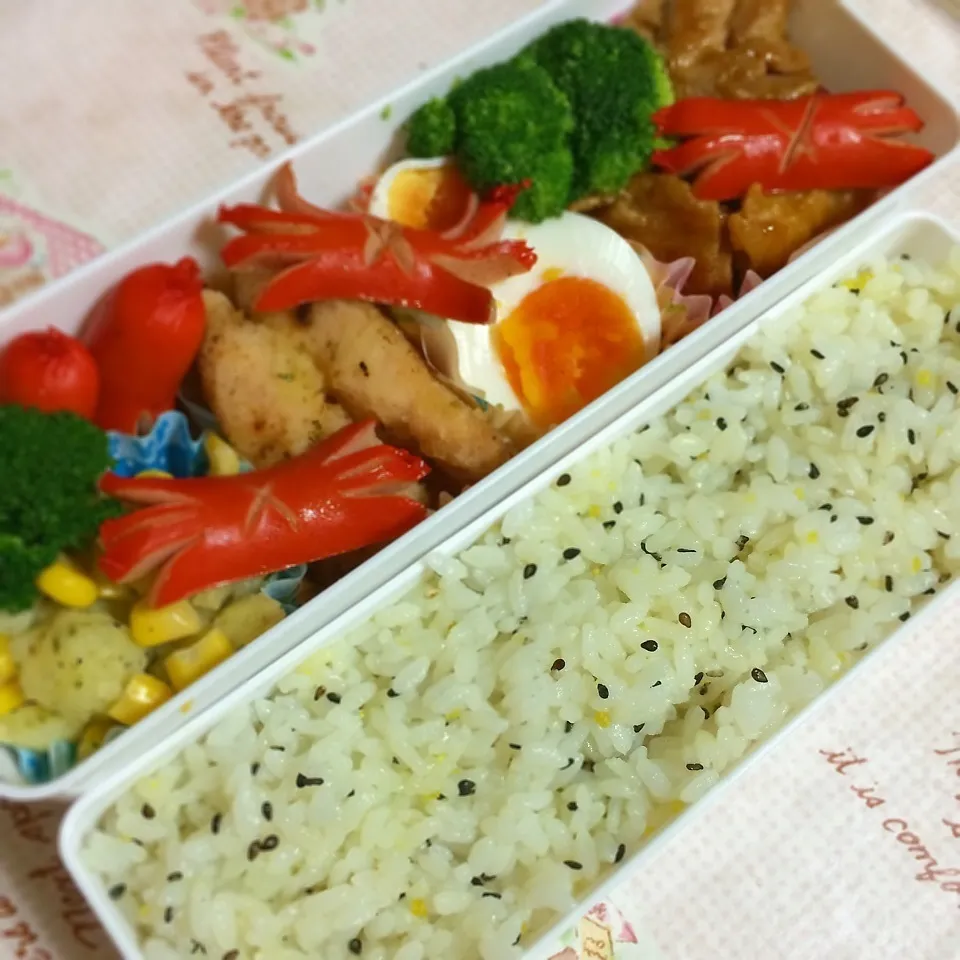 Snapdishの料理写真:旦那の夜勤弁当|あずさん