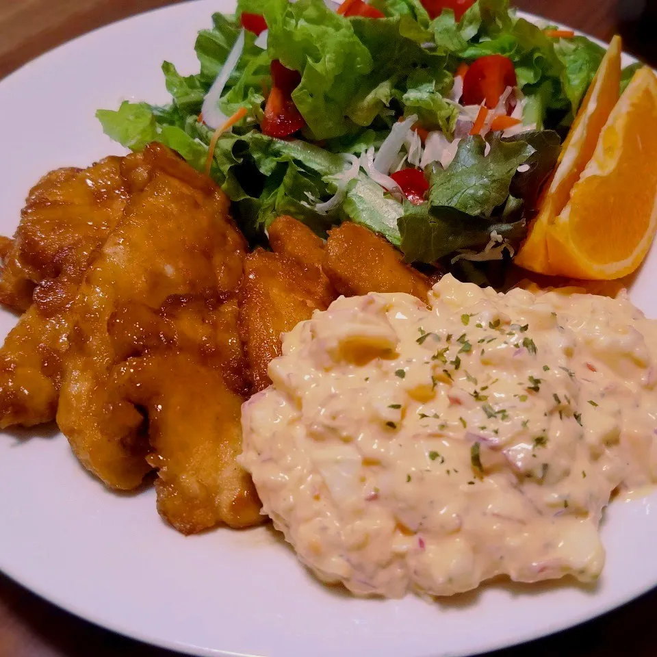 Snapdishの料理写真:チキン南蛮定食。。。むね肉🐔|masaki .fさん