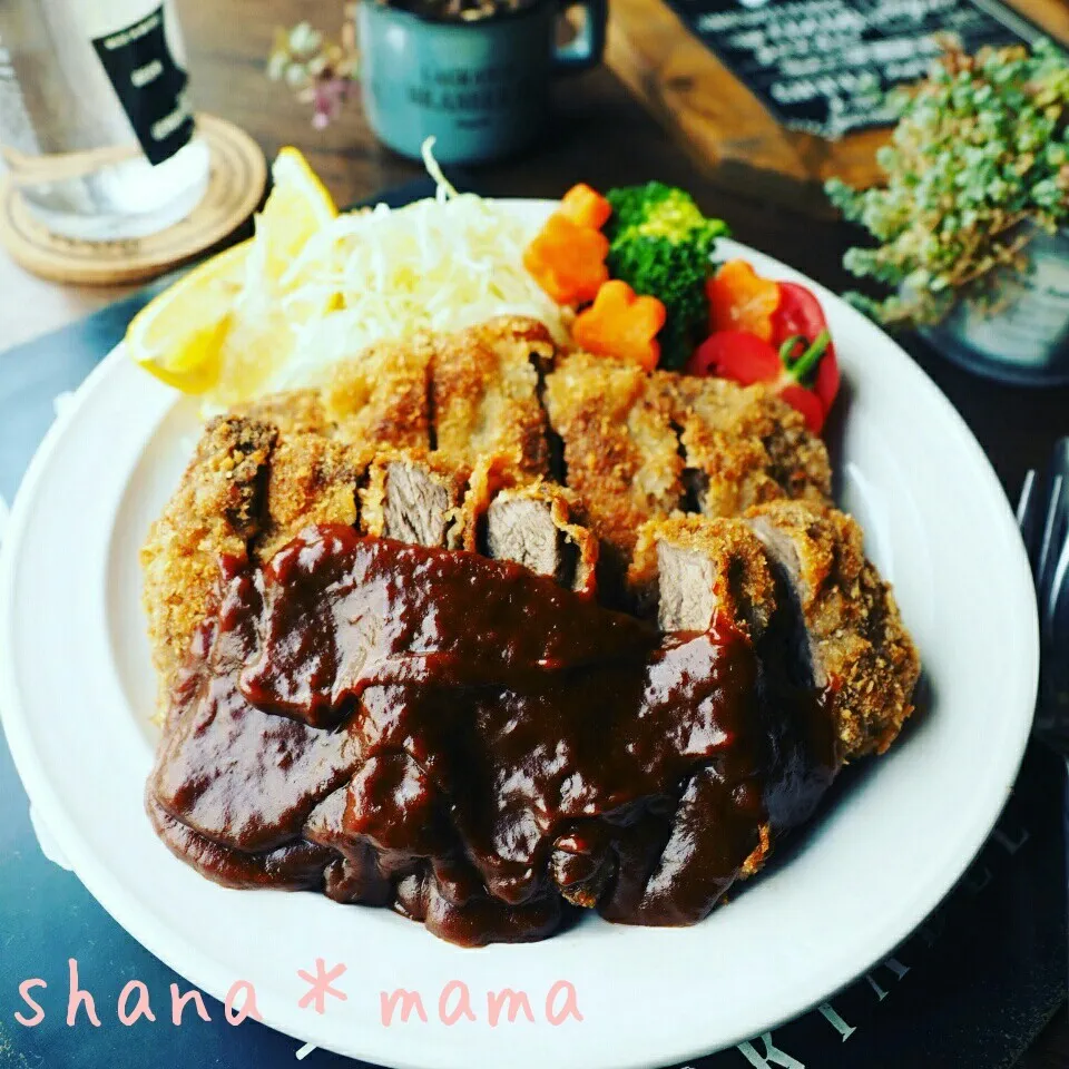 Snapdishの料理写真:今夜は豪華にお家洋食♪がっつりビフカツ♪|しゃなママさん