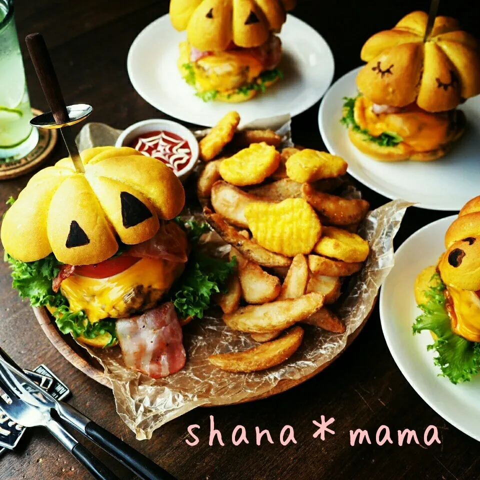 レンジ発酵であっという間にパンプキンチーズバーガー♪|しゃなママさん