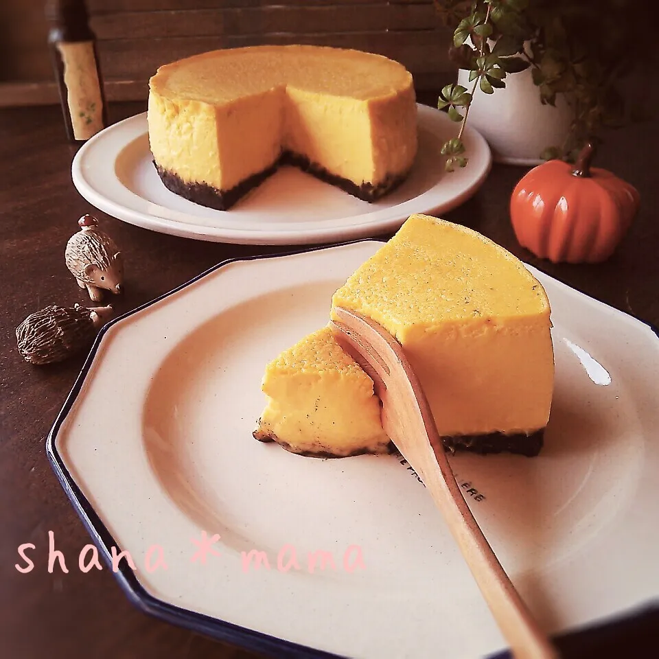 Snapdishの料理写真:しっとり～♪たっぷりかぼちゃのNYチーズケーキ♪|しゃなママさん