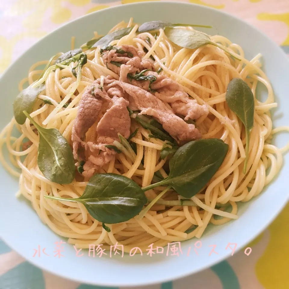 水菜と豚肉の和風パスタ。自家製ベビーほうれん草添え|なっつんさん