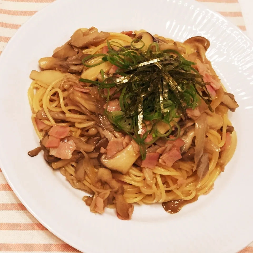 Snapdishの料理写真:真似っこ♡和風パスタ♡|milky wayさん