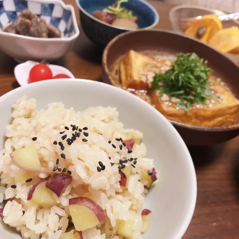 Snapdishの料理写真:まねっこ♡さつまいもの炊き込みご飯|non0619さん