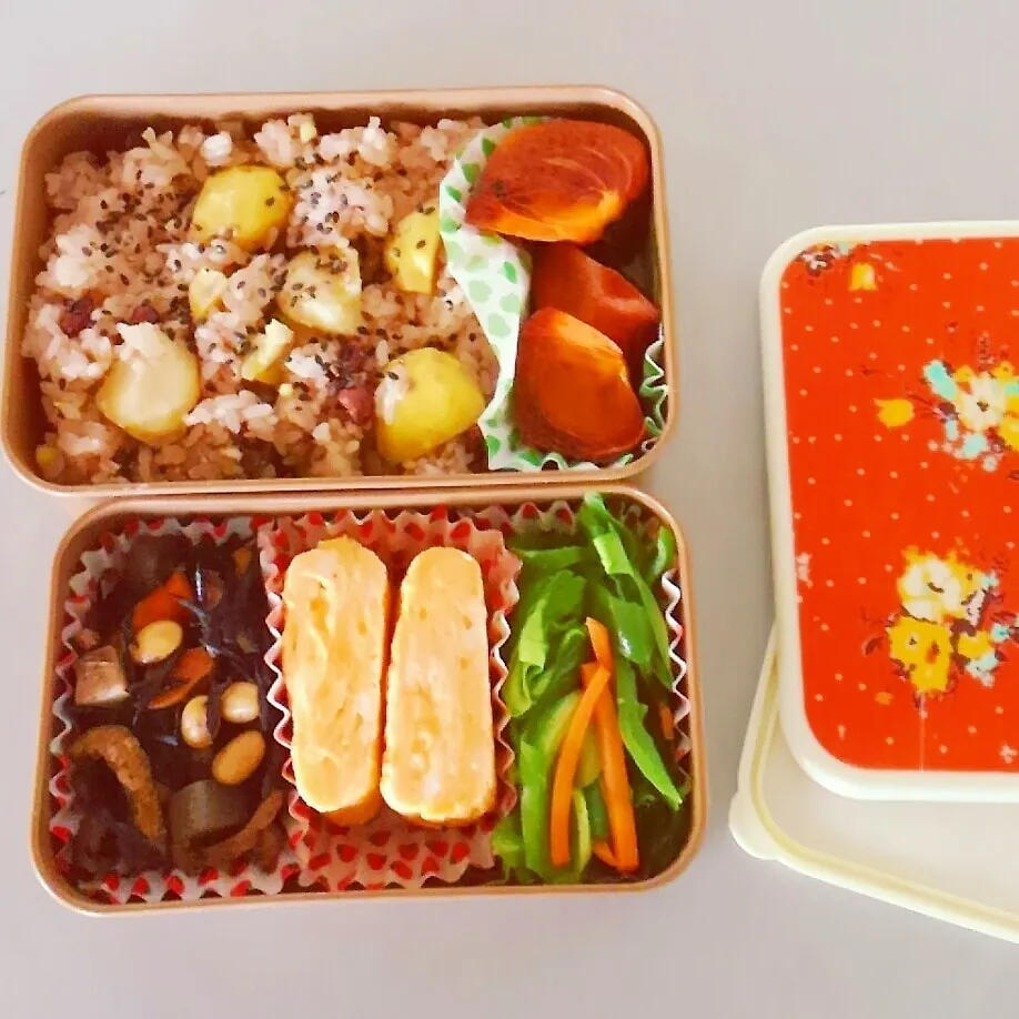 Snapdishの料理写真:栗入りお赤飯のお弁当|えっこさん