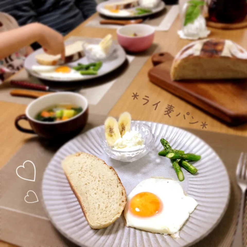 ライ麦の田舎パンde朝食♪|＊ゆき＊さん