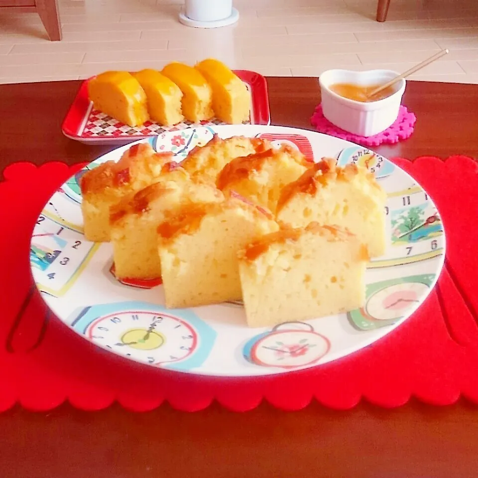 Snapdishの料理写真:オレンジピールケーキ&梅ジャムケーキ♪|えっこさん