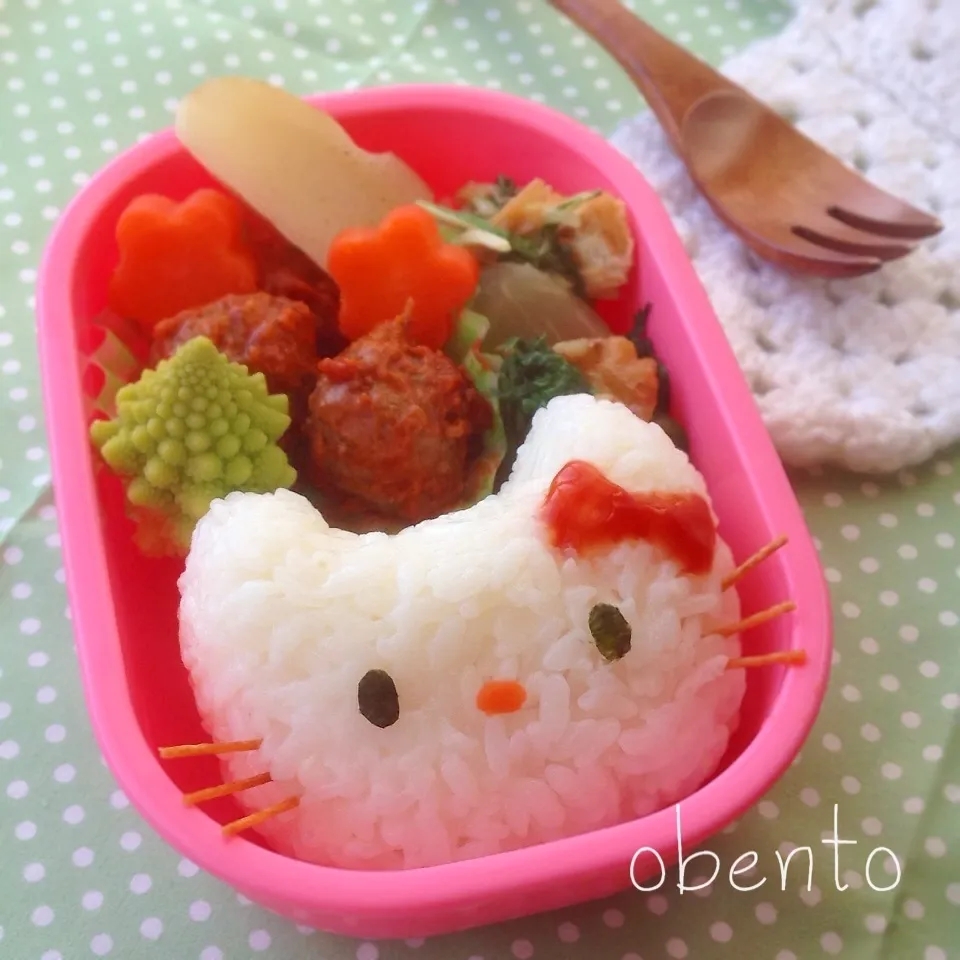 キティちゃん＊切干し煮込みハンバーグ弁当♫|＊ゆき＊さん