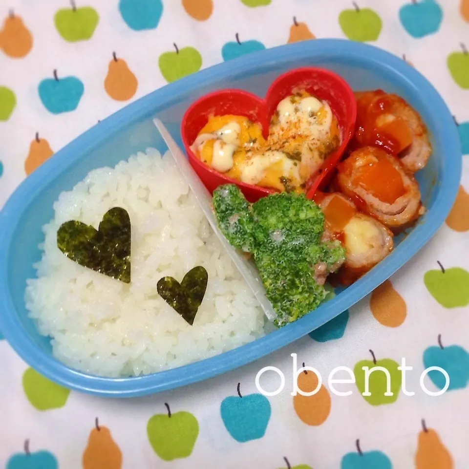 Snapdishの料理写真:♡ハート弁当♡人参とチーズの肉巻きケチャップ炒め♫|＊ゆき＊さん