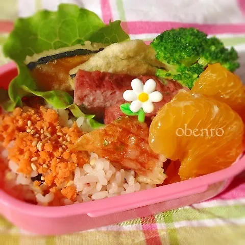 Snapdishの料理写真:ヤリイカとお豆腐のテリーヌ弁当♫|＊ゆき＊さん