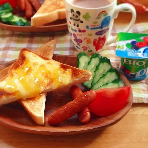 幼稚園４日目の朝ごはんはリクエストでハニーチーズトースト♡|＊ゆき＊さん