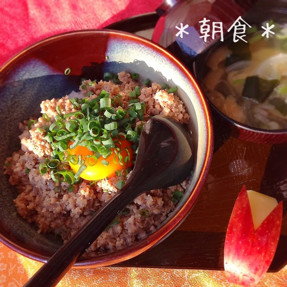 簡単ヘルシー蒟蒻そぼろ丼de朝ごはん♪|＊ゆき＊さん