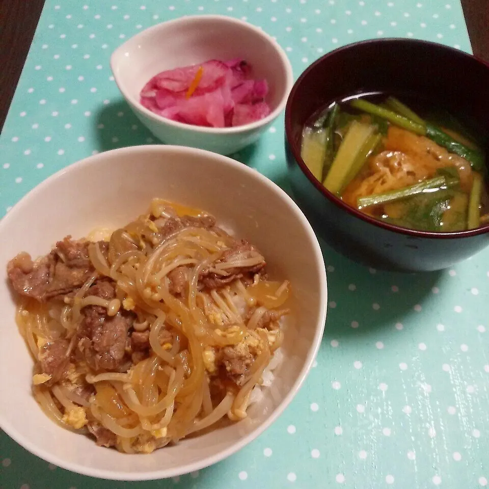 Snapdishの料理写真:えのきと白滝でかさましヘルシー牛丼|山田江里子さん