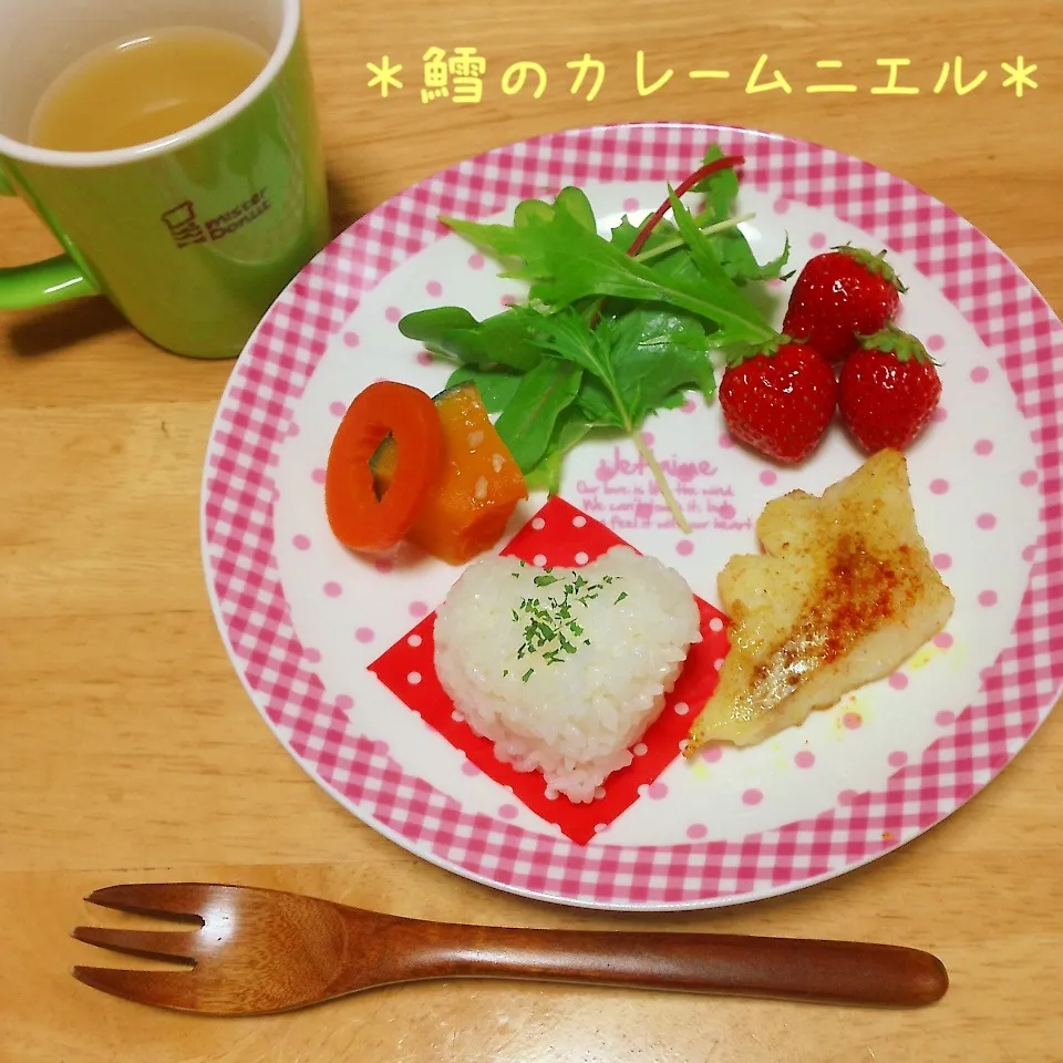 Snapdishの料理写真:もう寝る！と仰せのお子様用、食事に興味持ってね夕飯♡|＊ゆき＊さん