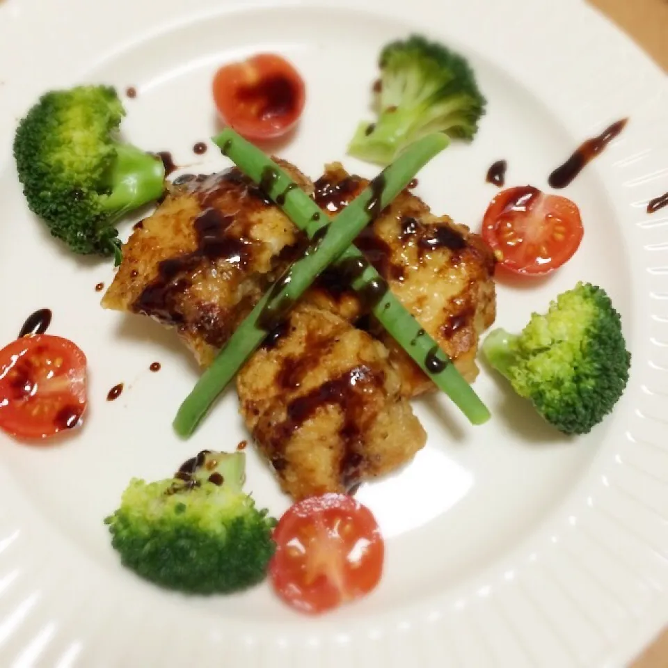 鶏ムネ肉のカリカリ焼き＊バルサミコソースがけ|みかんさん