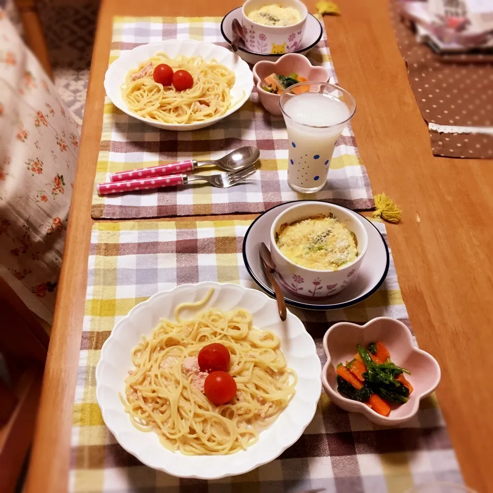 Snapdishの料理写真:夕飯 明太子パスタと豆腐のキッシュ|ピヨまるさん