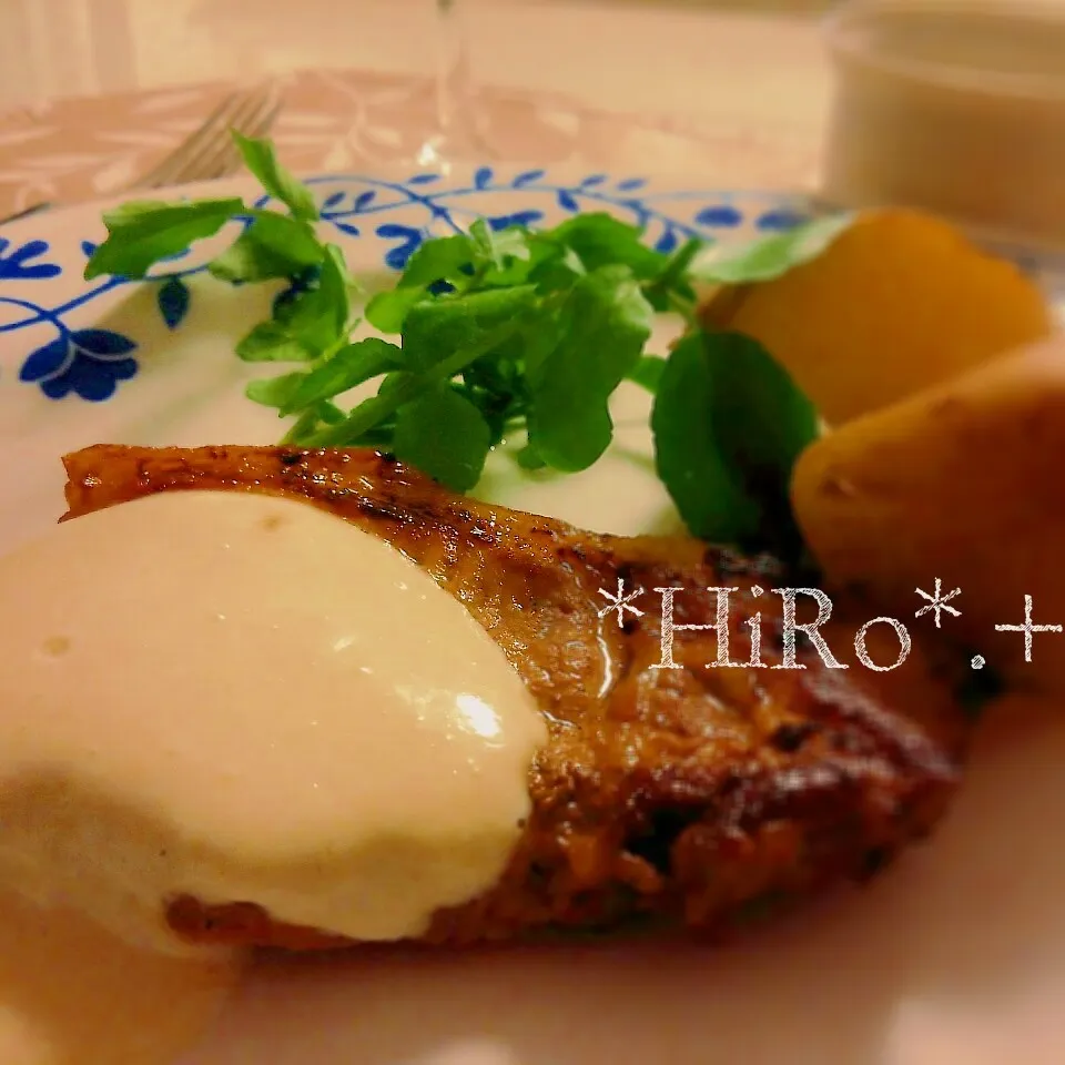 Snapdishの料理写真:白酢ソースでいただくポークステーキ♪|☆HiRo☆"さん