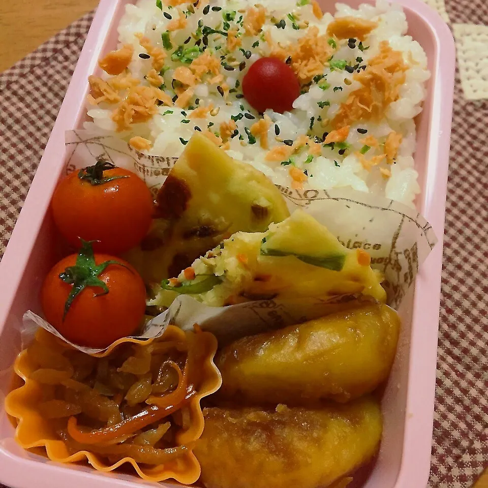 Snapdishの料理写真:芋もち☆チヂミ入り弁当|ピヨまるさん