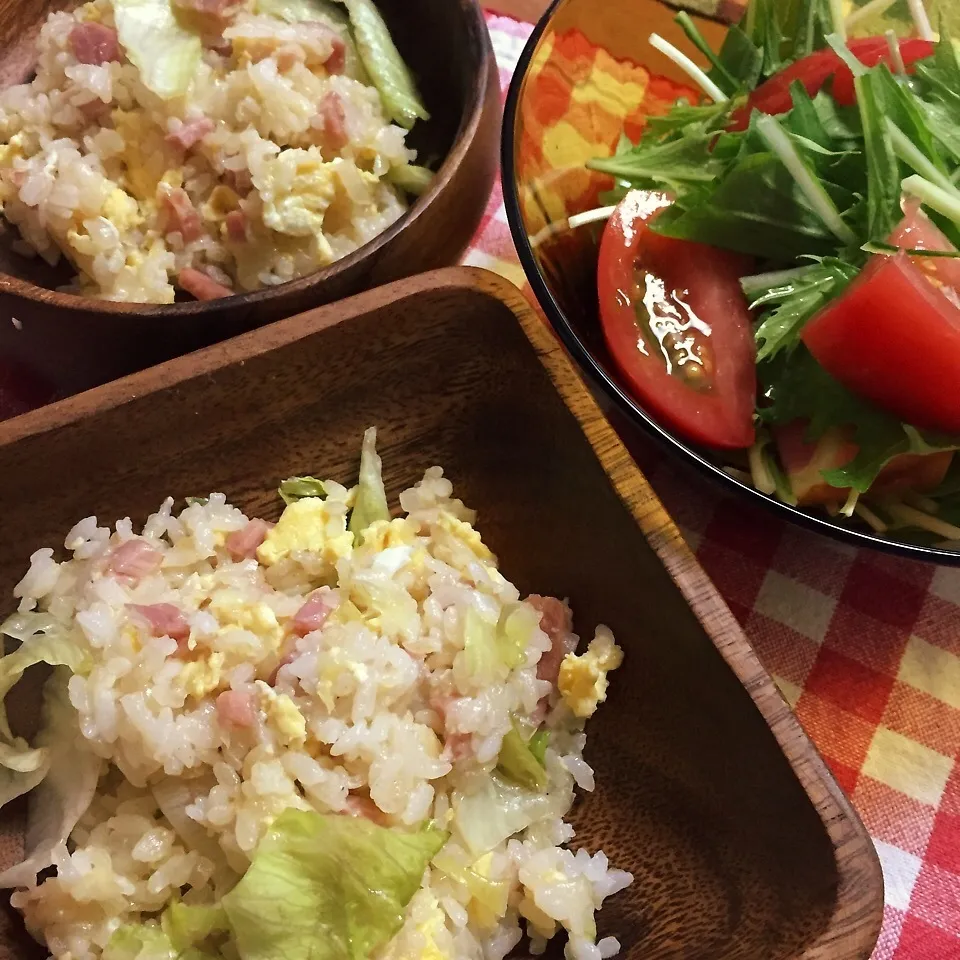 Snapdishの料理写真:レタス炒飯|ピヨまるさん