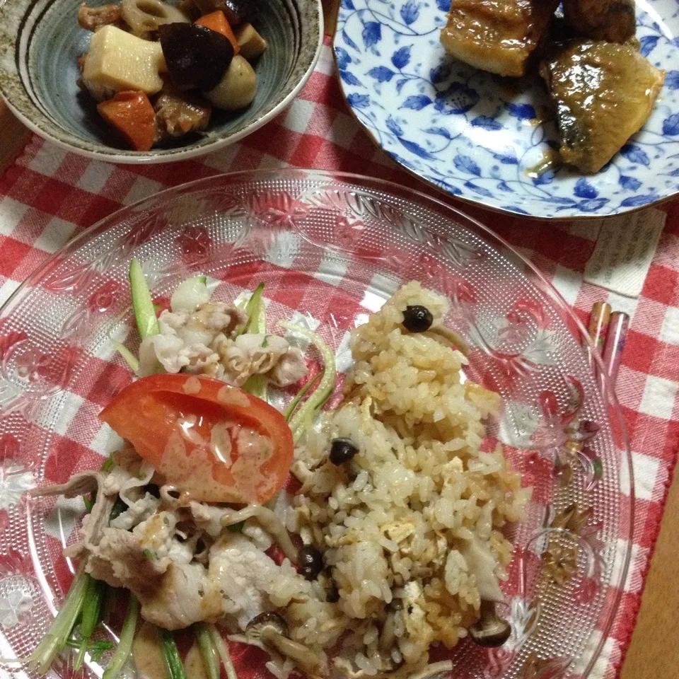 Snapdishの料理写真:豚しゃぶ、鯖の味噌煮、筑前煮、茸ご飯|ピヨまるさん