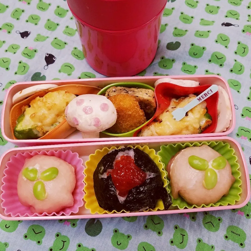 生ハムと筋子の🍙とピーマンのポテトグラタンと大きな🍄|きつねこかあさんさん