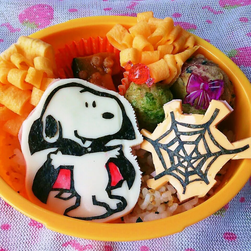 ☆スヌーピー  ハロウィン弁当☆|大米あづささん