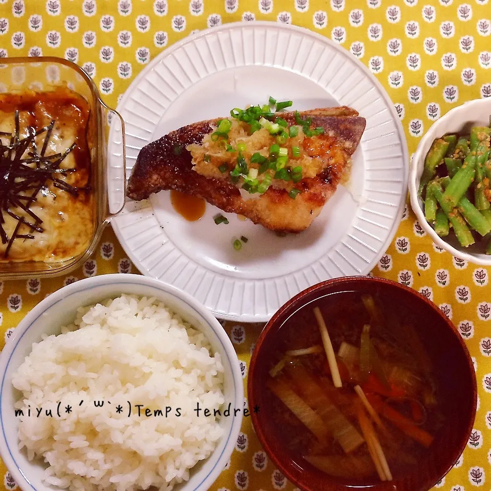 Snapdishの料理写真:ぶりのおろしポン酢♡|miyuさん